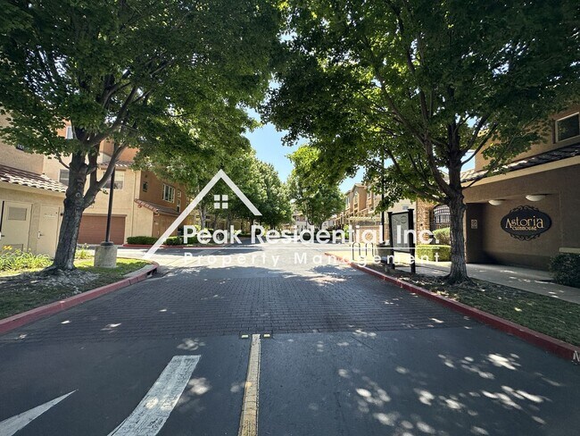 Photo - Wonderful South Natomas 2bd/2.5ba Condo wi...