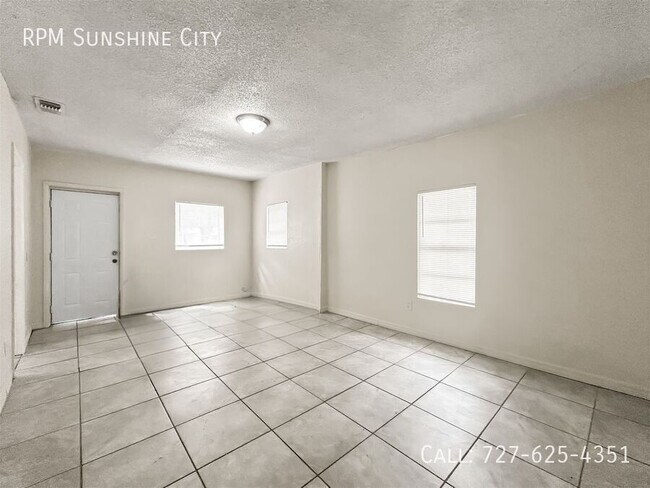 Photo - 3411 E 9th Ave