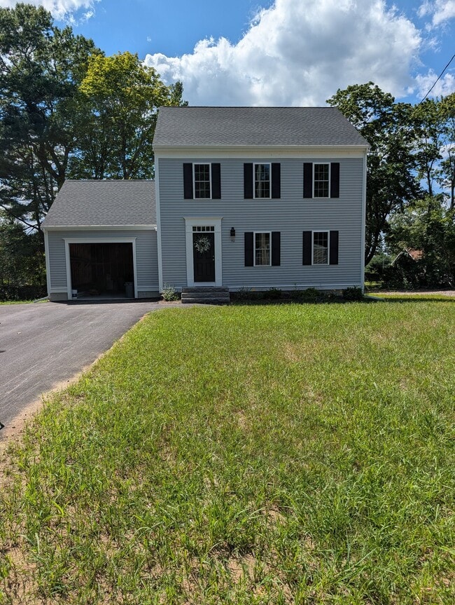 92 Forest St
