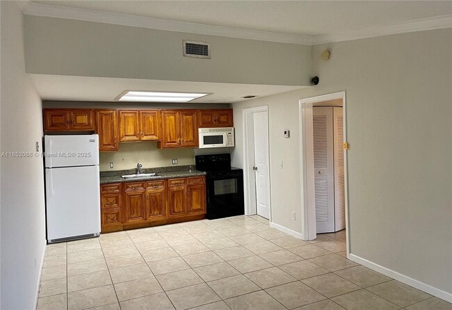 Photo - 7210 Southgate Blvd