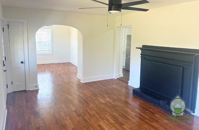 Photo - 904 Staunton Bridge Rd