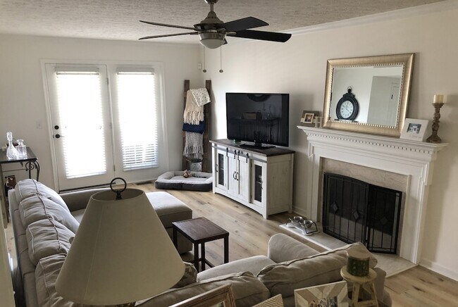 Photo - 800 Tintern Abbott Ct