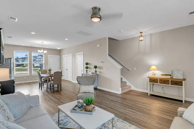 Photo - 146 Winding Branch Dr