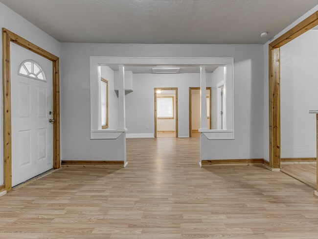 Photo - 1320 S Jensen Ave