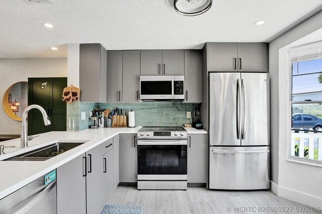 Photo - 201 SW 3rd St