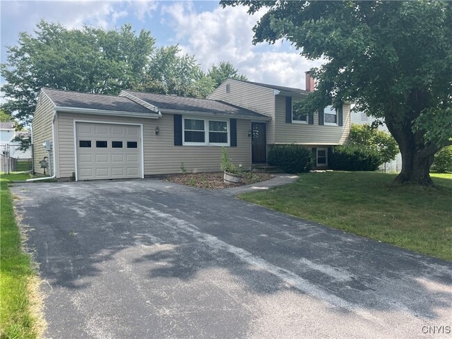 Building Photo - 8180 Mantova Dr Rental