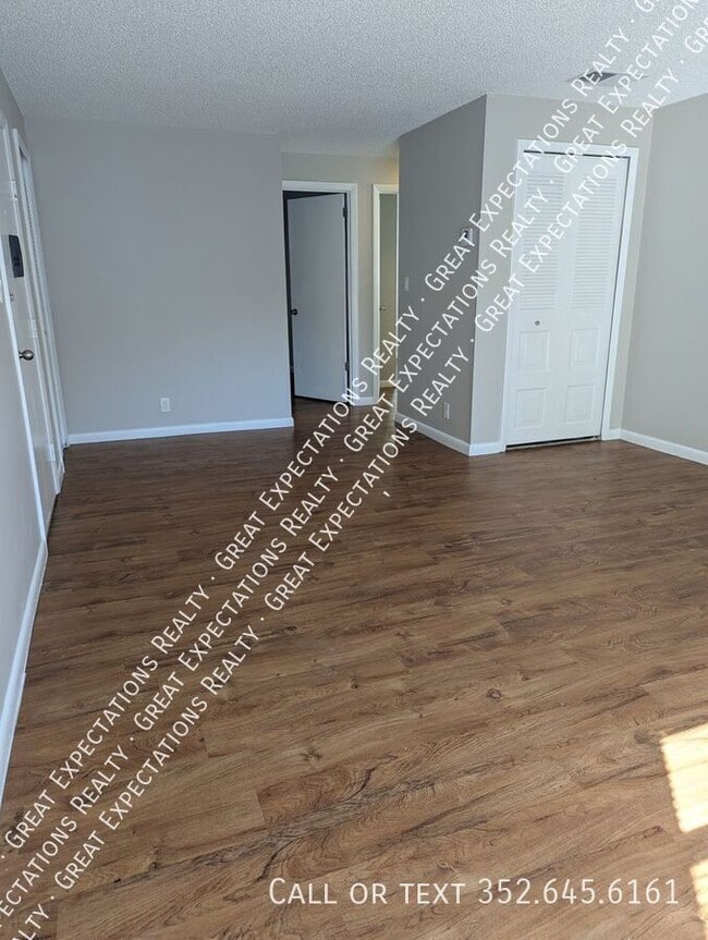 Photo - 125 SE 13th Ave