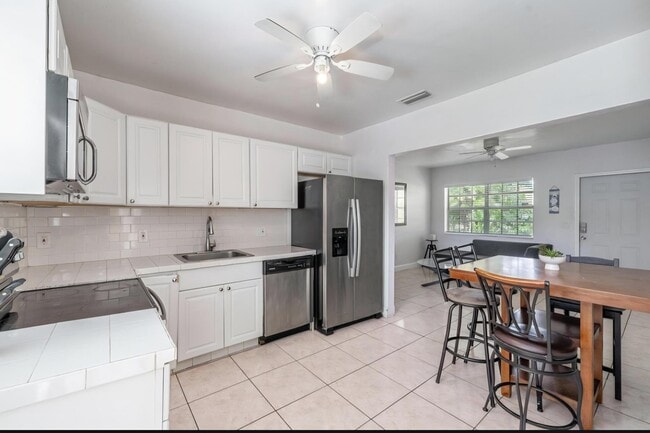 Photo - 3401 SW 48th Ave
