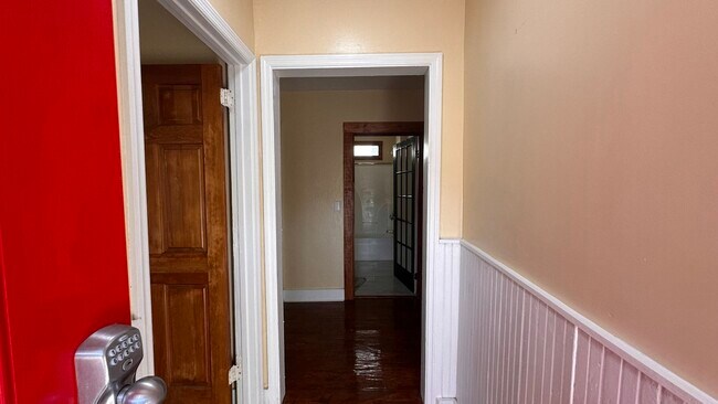 Photo - 111 Drake St