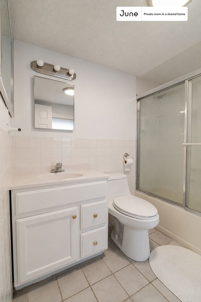 Photo - Room in Shared 5 bed/2 bath home Unit A