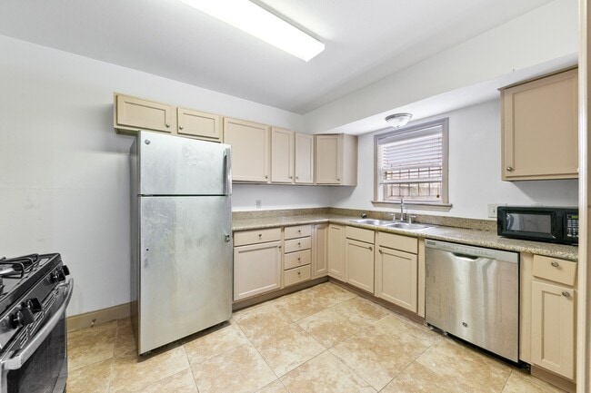 Photo - 1821 Oakdale St