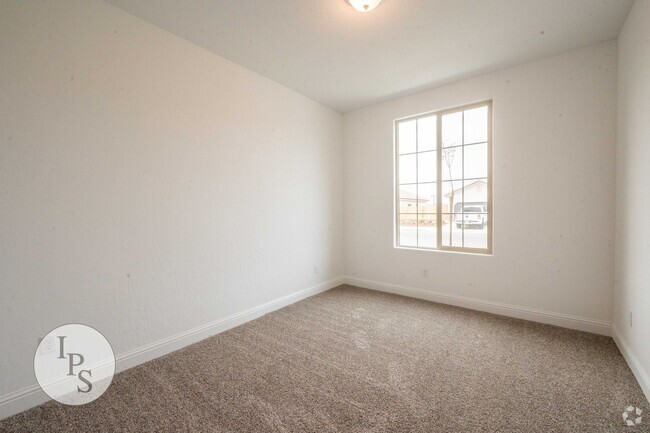 Building Photo - 2022 South/East Fresno Home, 4BR/2BA - Lot...