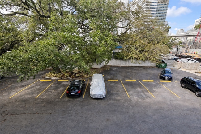 Photo - 132 SW 9th St Unit 106