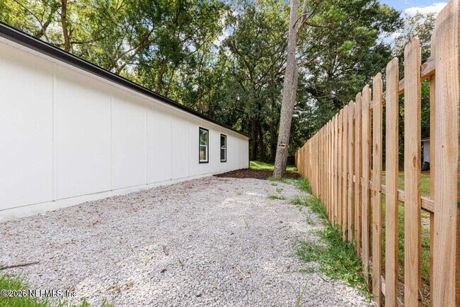 Photo - 6020 Bartram Rd