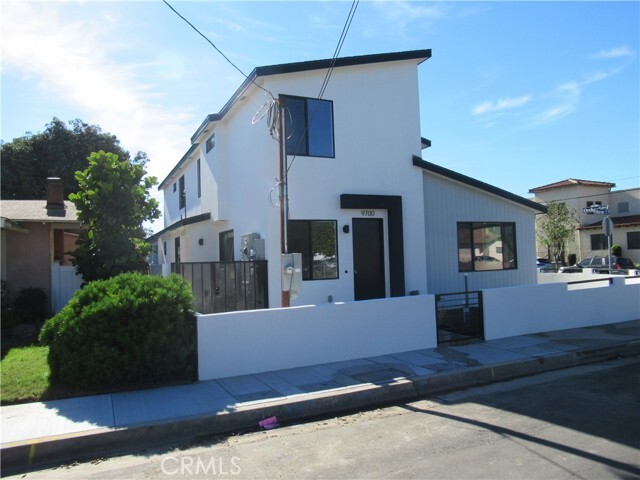 Building Photo - 9700 Mayne St