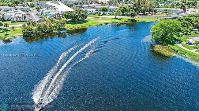 Photo - 2400 Lake Osborne Dr Unit 204