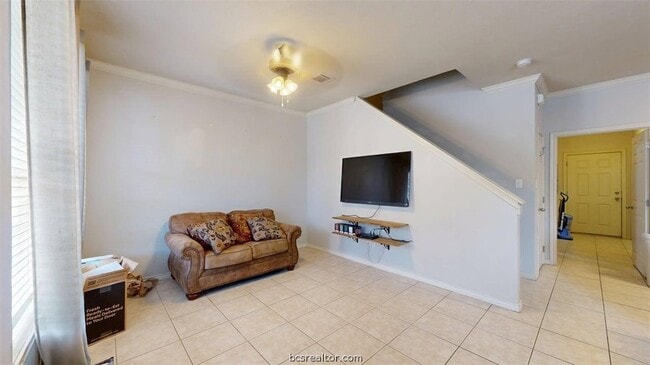 Photo - 332 Forest Dr Loop
