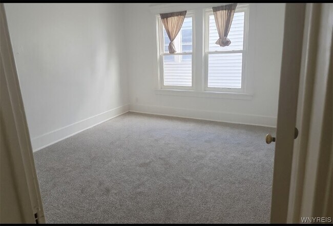 Building Photo - 196 Englewood Ave