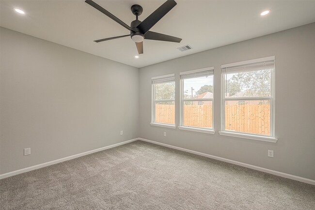 Photo - 3413 Simmons St