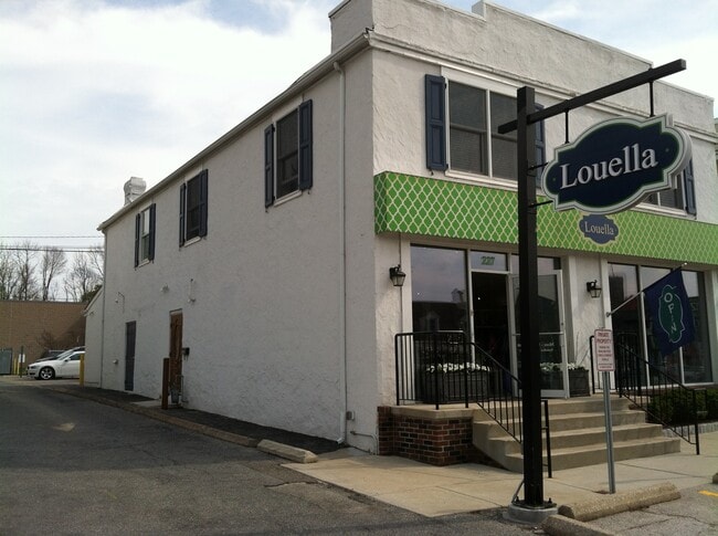 Photo - 227 E Lancaster Ave Unit Apt #2