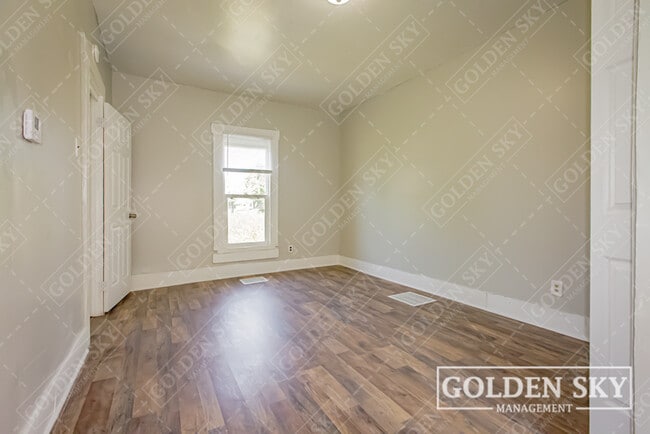 Photo - 2207 S Walnut St Unit 2