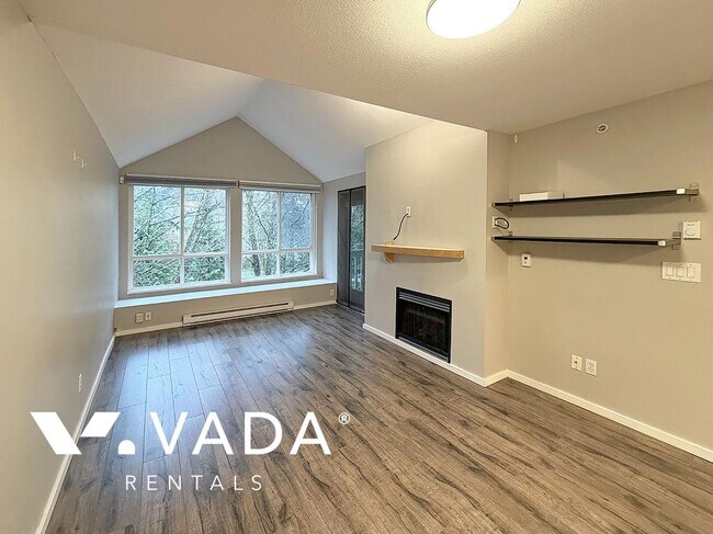 Photo - Carmel Highgate 1 BR APT Rental 417-6833 Village Green Burnaby: VADA Unité 417