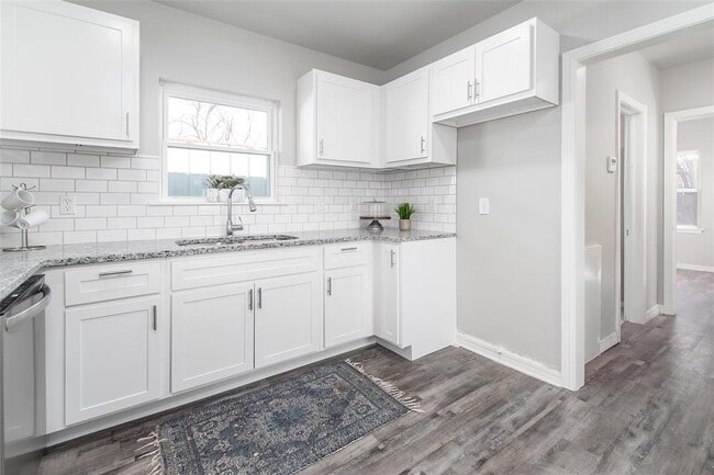 Photo - 1008 NW 45th St