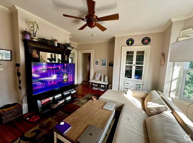 Building Photo - 71 Mount Vernon St Unit 2-74 Rental