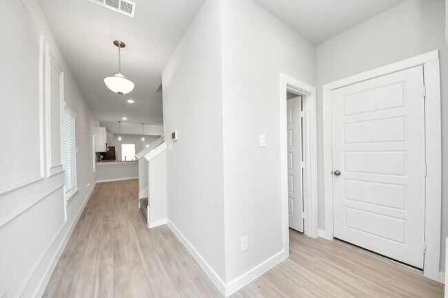 Photo - 21650 Wave Holw Dr