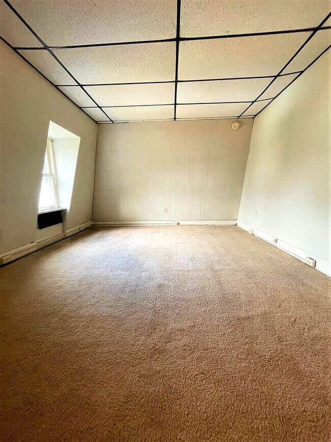 Photo - 219 W Water St