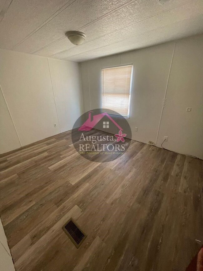 Photo - Spacious 3 bedroom home in Merkel! Unit 134 HCP