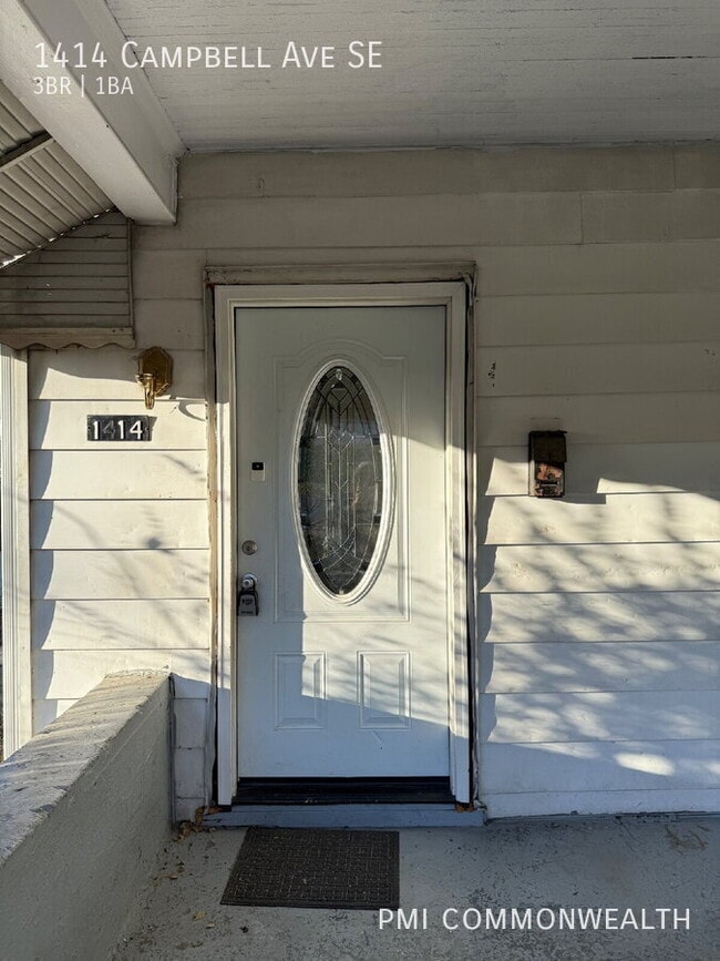 Photo - 1414 Campbell Ave SE