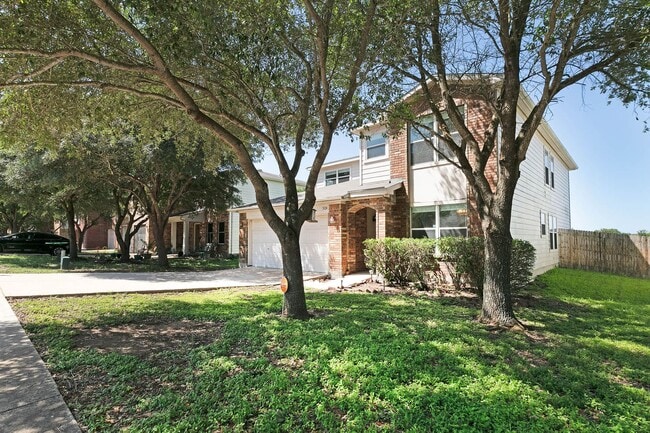Photo - Rare 5 Bedroom Home Available for Immediat...