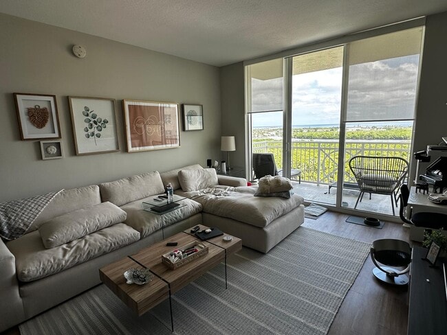 Photo - 350 N Federal Hwy Unit 1006 S