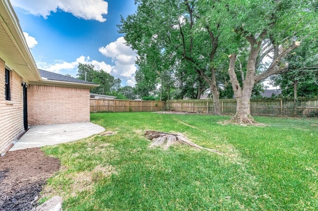 Photo - 7607 Grape St