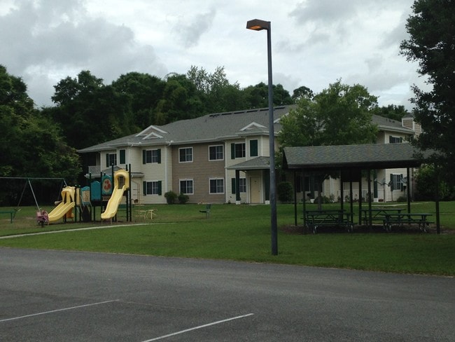 Photo - Manatee Springs Apartments