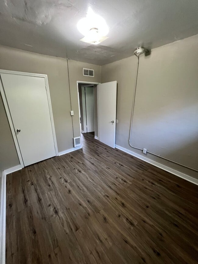 4113 Dorris St Unit B