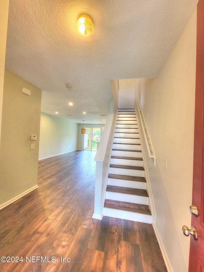 Photo - 2311 Red Moon Dr