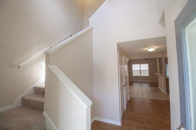 Photo - 1927 Center St