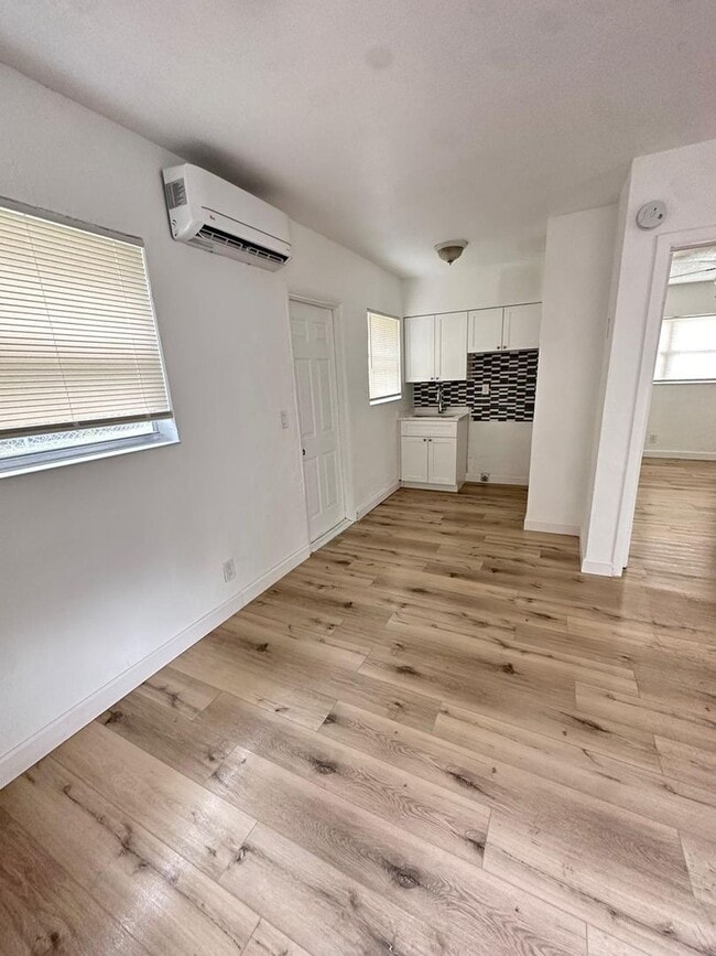 Photo - LC 07:129 SW 5th CT Unit 3