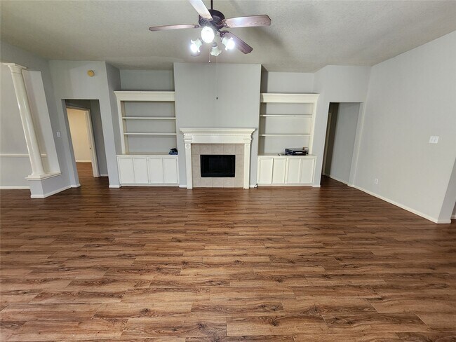 Photo - 1011 Lexington Green Dr