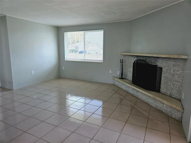 Photo - 900 Nantucket Rd