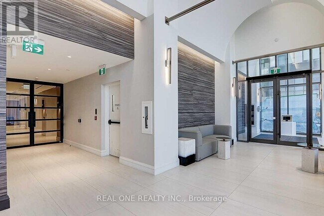 Photo - 39 Roehampton Ave Unit 1709