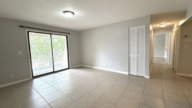 Photo - 3960 Oak Trail Run Unit 3107