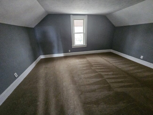 Photo - 7040 Roy Ave