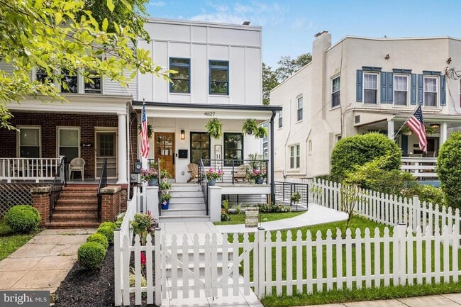 Photo - 4627 43rd Pl NW Unit 2