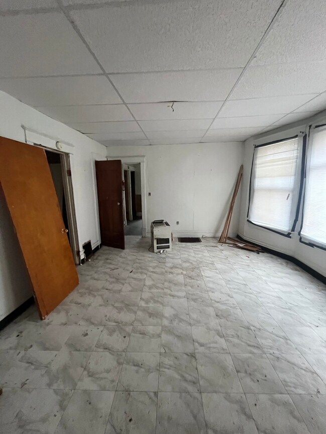 Photo - 406 Morton St