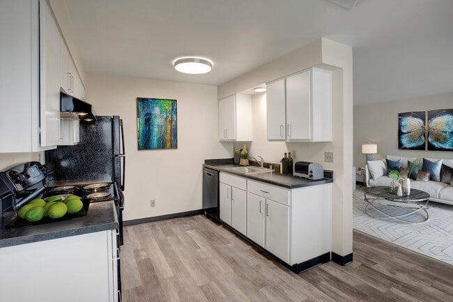 Building Photo - Heatherstone