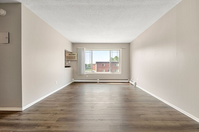 Photo - Granite City Apartments