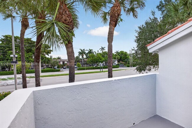 8335 Coral Lake Manor Unit 8335